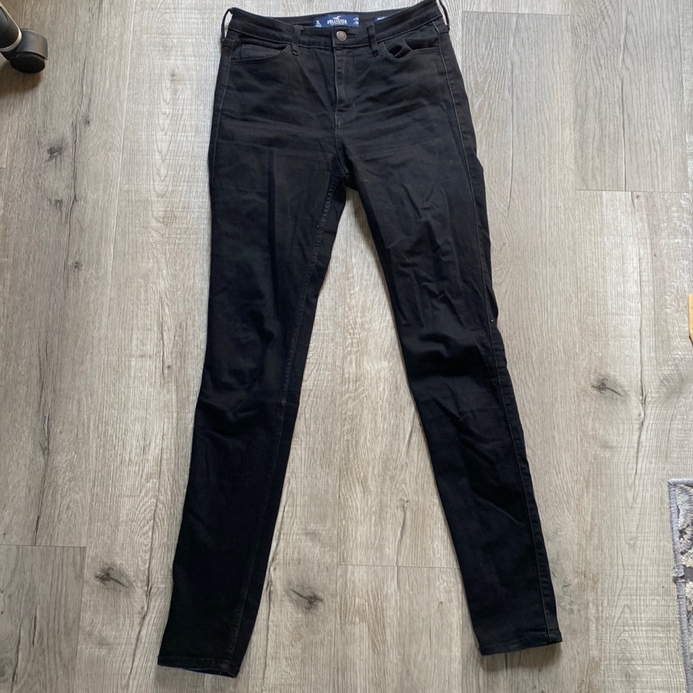black hollister jeans